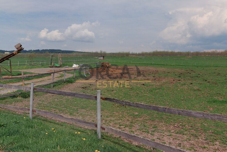 0,3 ha pozemků v k. ú. Zadní Chodov