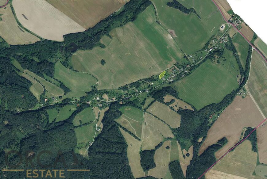 Prodej investičního pozemku 1559 m2 v k.ú. Horní Hoštice