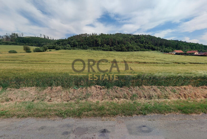 Prodej zastavitelného pozemku 2050 m2 v k. ú. Lhota Rapotina