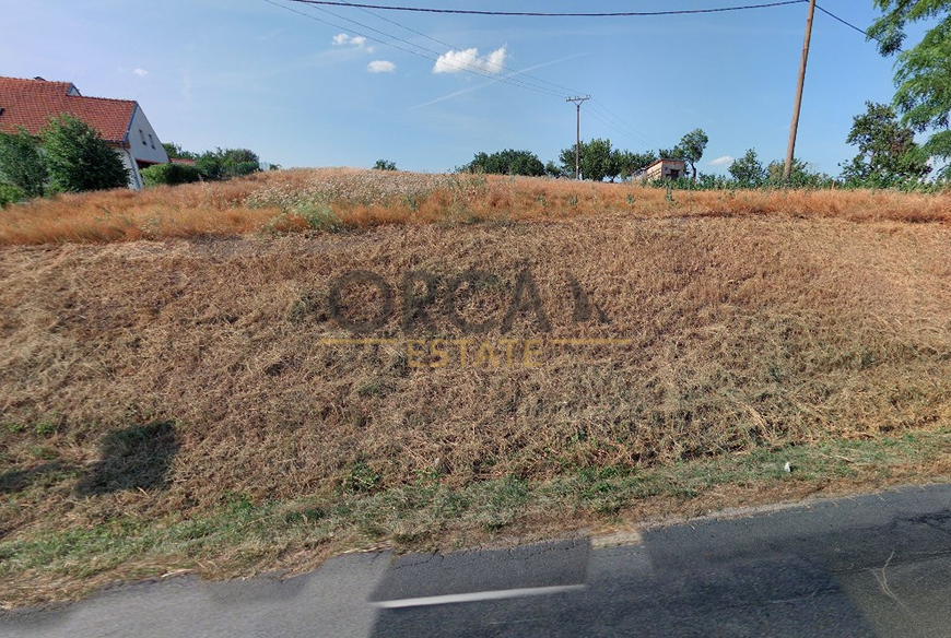Zajímavý pozemek v k.ú. Měnín