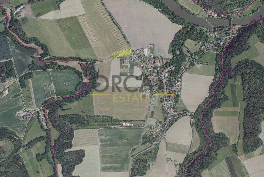 Podíl na pozemku v k.ú. Zvíkovec