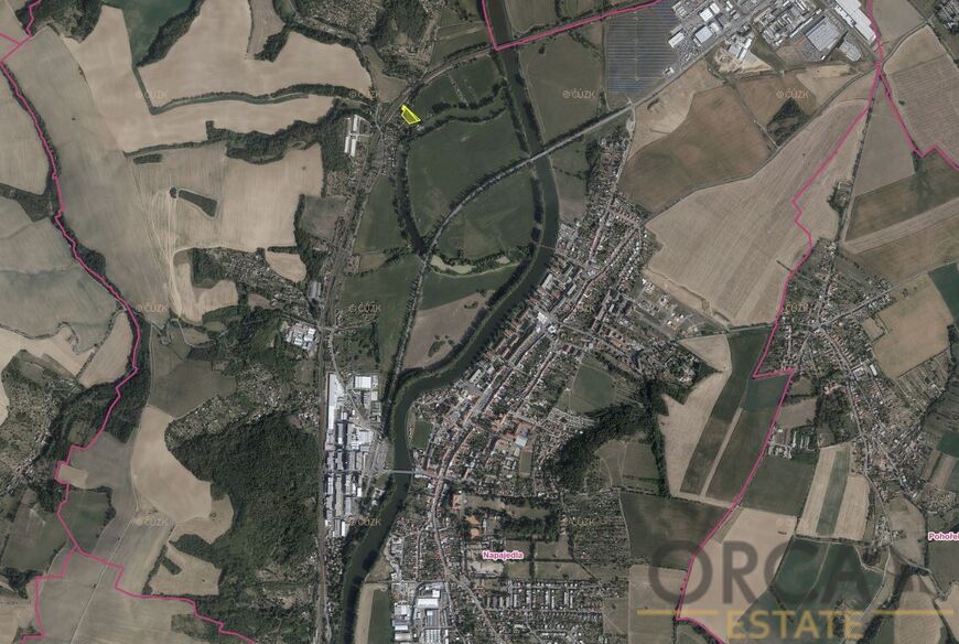 Prodej podílu 795 m2 na pozemcích v k.ú. Napajedla