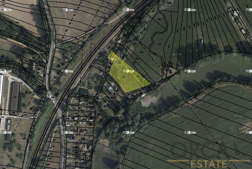 Prodej podílu 795 m2 na pozemcích v k.ú. Napajedla