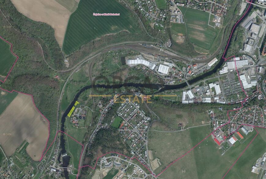 0,1 ha pozemků v k.ú. Čejetice u Mladé Boleslavi