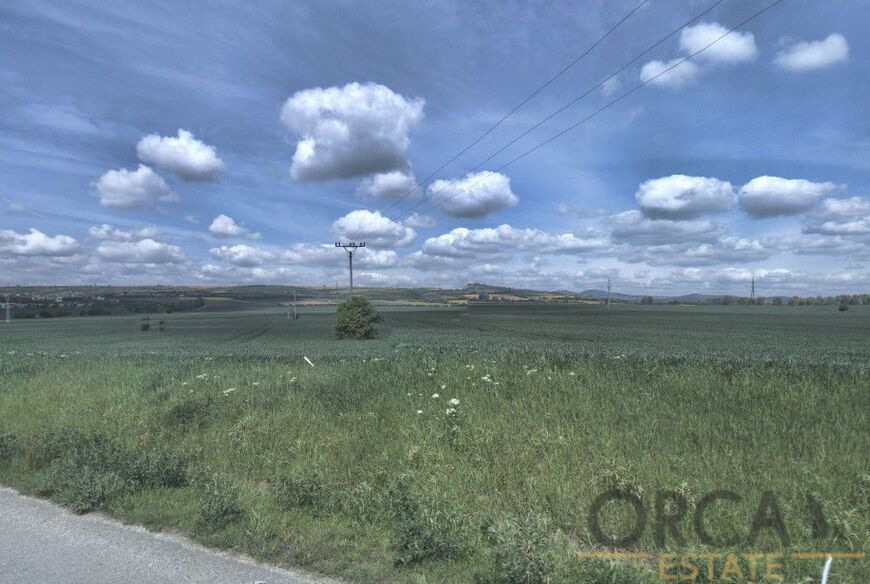 Prodej podílů 1 197 m2 na pozemcích v k.ú. Nedakonice