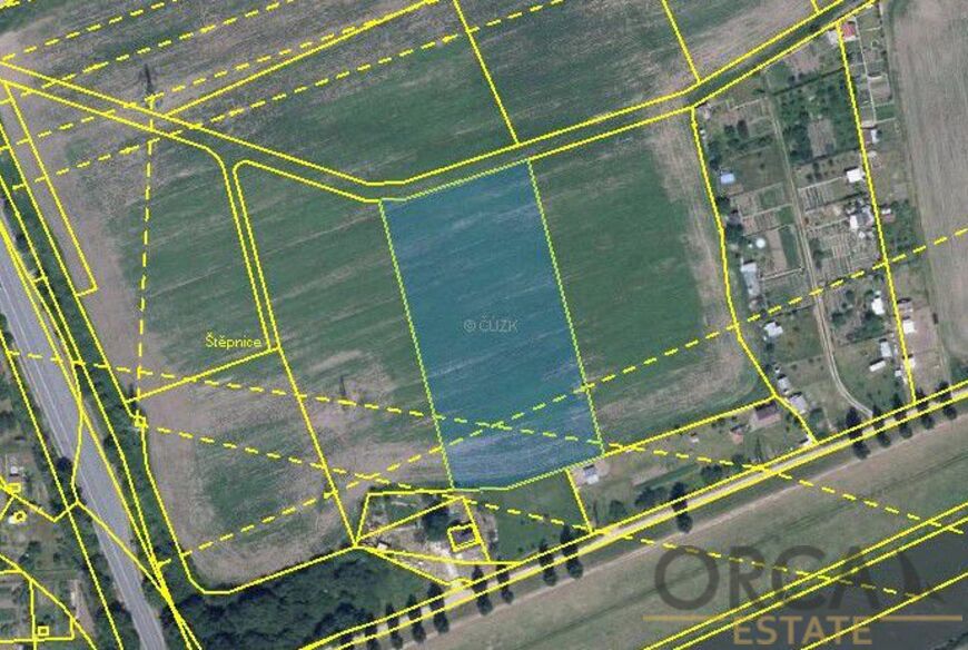 Prodej spoluvlastnického podílu 0,1 ha pozemku v k.ú. Hodonín