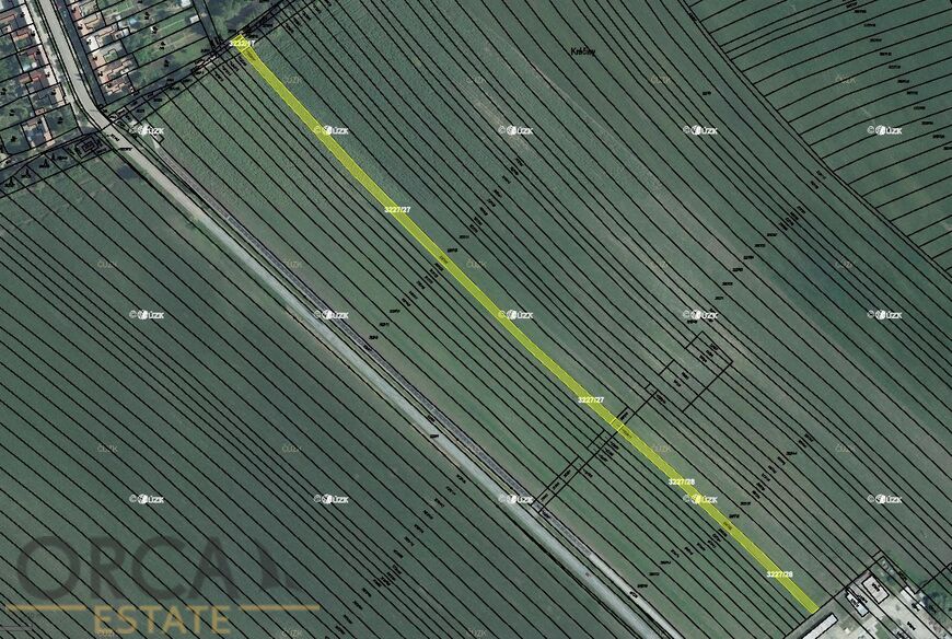 Spoluvlastnický podíl 840 m2 na pozemcích v k.ú. Prušánky