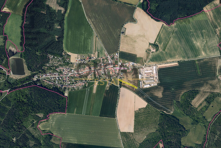 Prodej podílu 1389 m2 na zajímavém pozemku v k. ú. Myslejovice