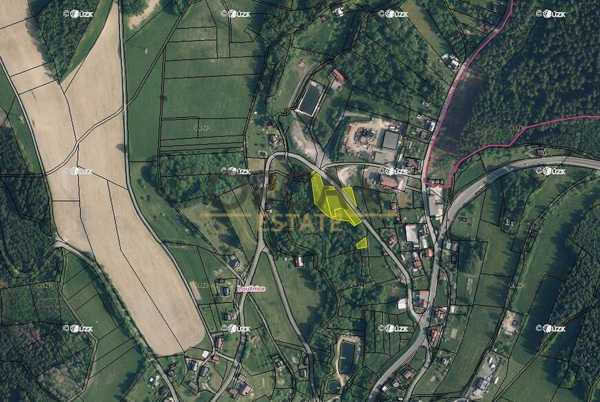0,3 ha pozemků v k.ú. Loužnice