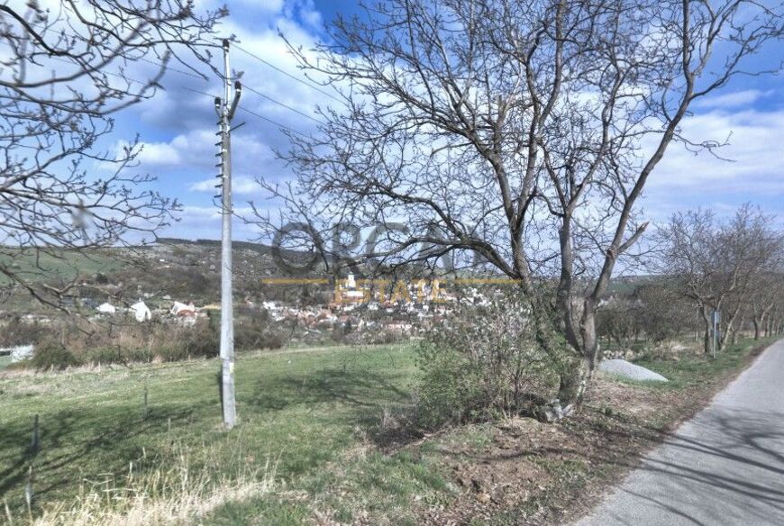 Zajímavý pozemek 2416 m2 v k. ú. Osvětimany