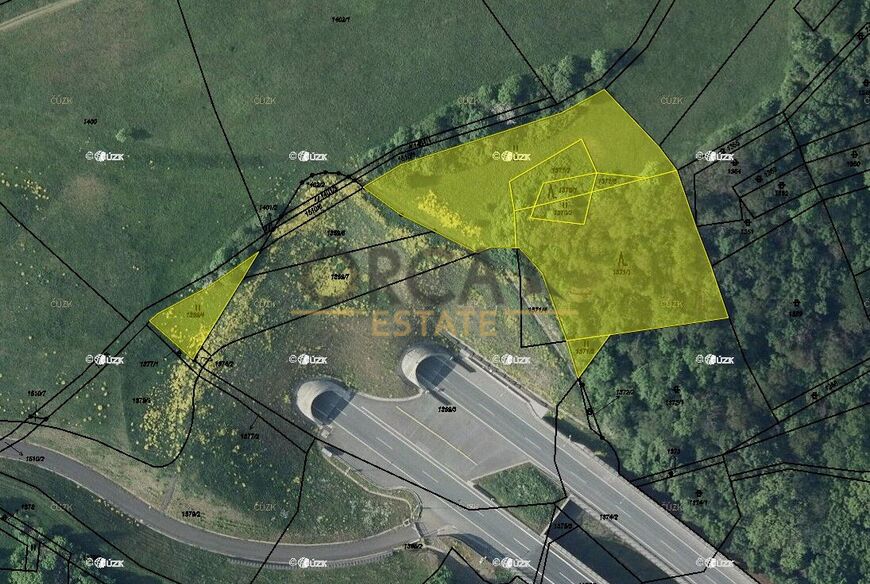 Prodej 0,5 ha komerčních pozemků v k.ú. Prackovice nad Labem