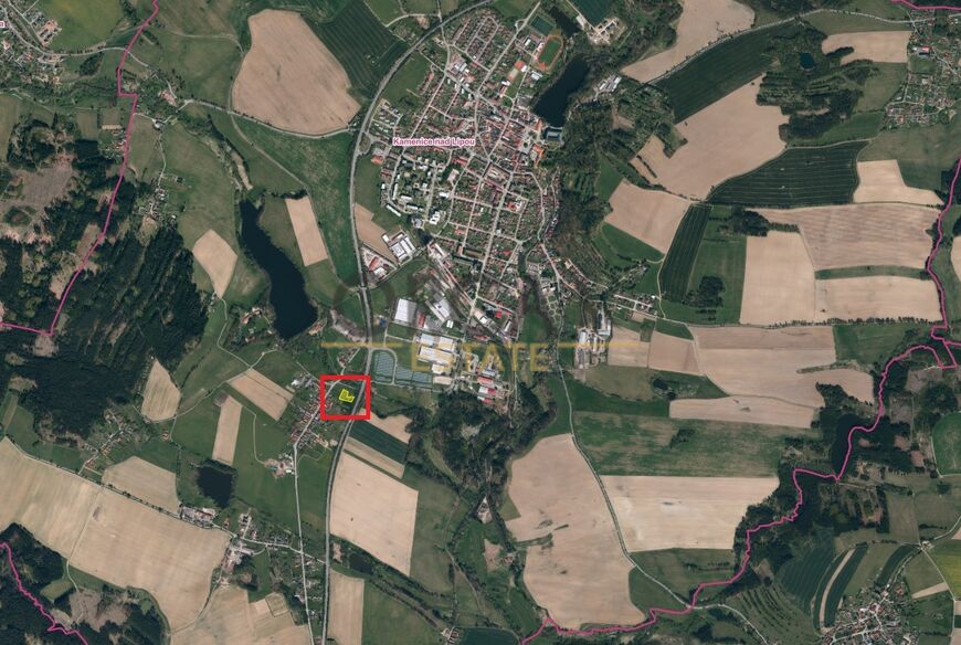 Prodej pozemku v k. ú. Kamenice nad Lipou o výměře 1998 m2