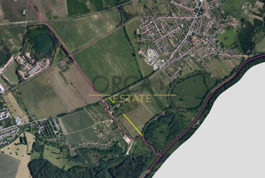 Spoluvlastnický podíl 6/16 na pozemcích v k. ú. Rohatec (okres Hodonín)