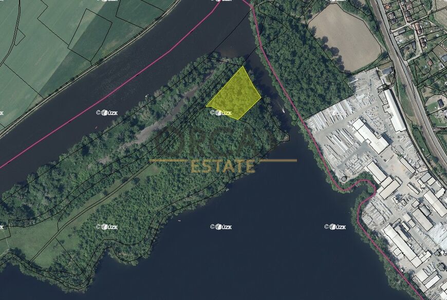 0,7 ha pozemku v k.ú. Píšťany