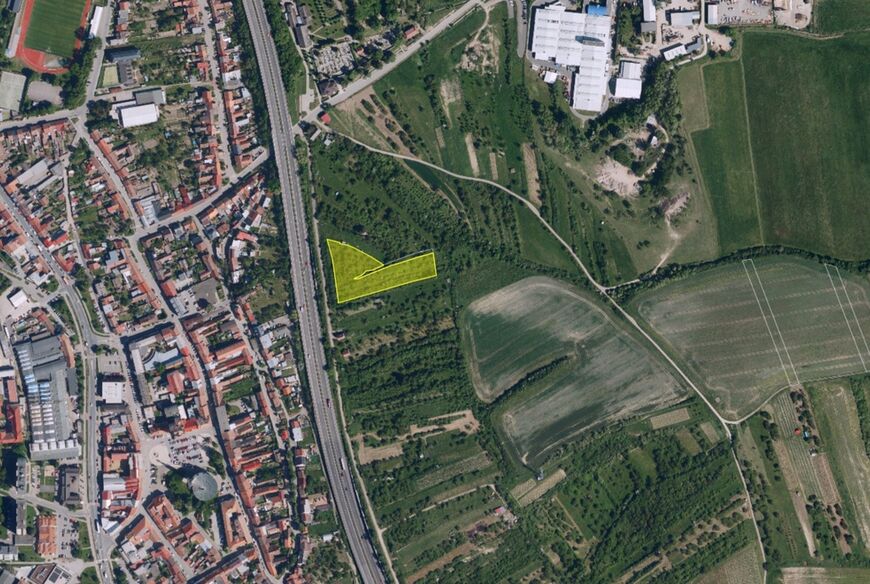 Hustopeče u Brna (7 122 m2)