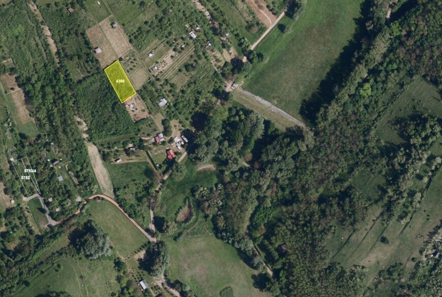 Hustopeče u Brna (1 025m2)