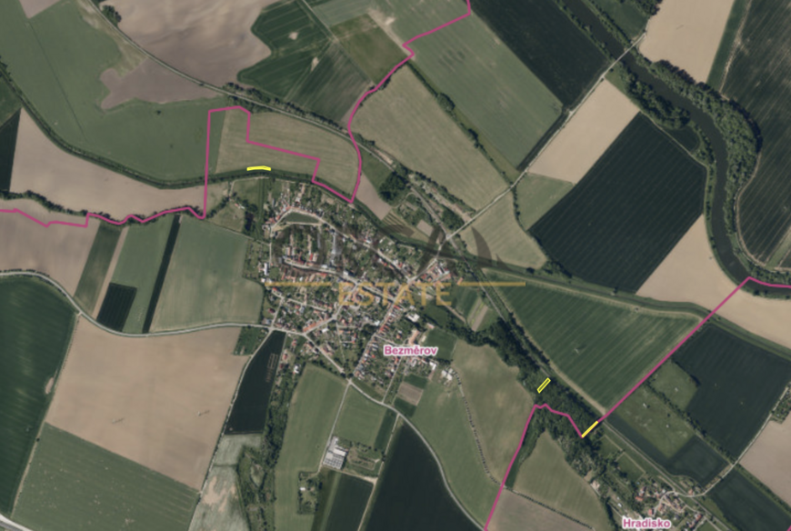 Prodej pozemků Bezměrov, 1621 m2