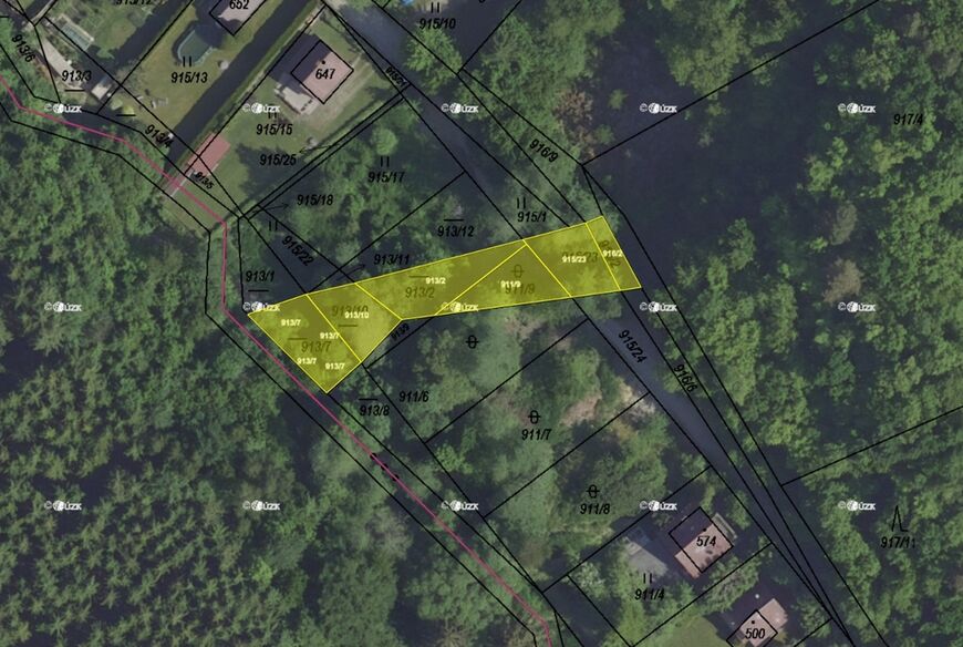 Černé Voděrady (607 m2)