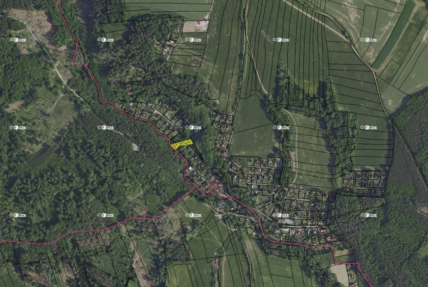 Černé Voděrady (607 m2)