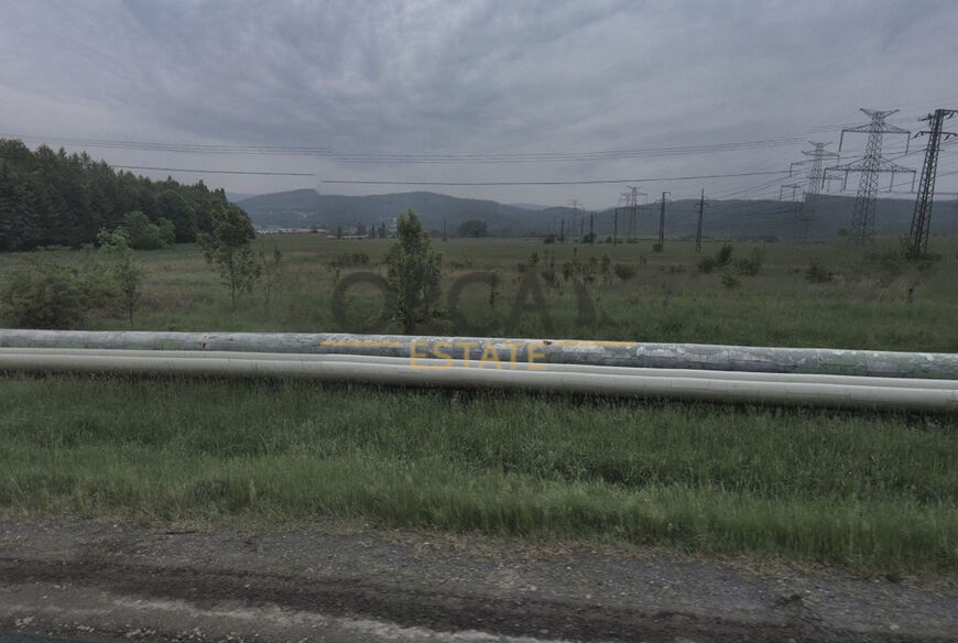 Prodej podílů 1515 m2 na pozemcích v k.ú. Vernéřov