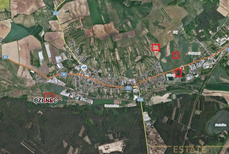 Prodej podílu 2 764 m2 na pozemcích v k.ú. Bzenec