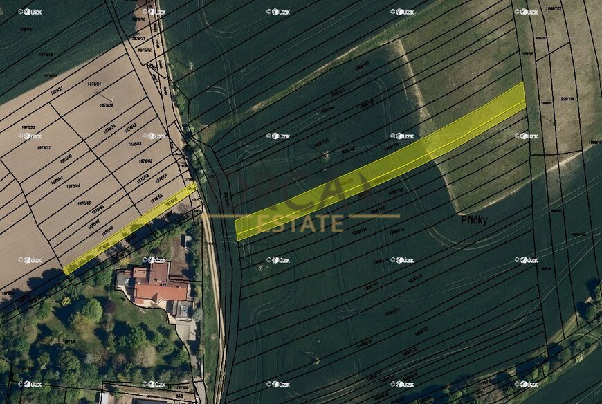 0,1 ha pozemků v k.ú. Nesovice
