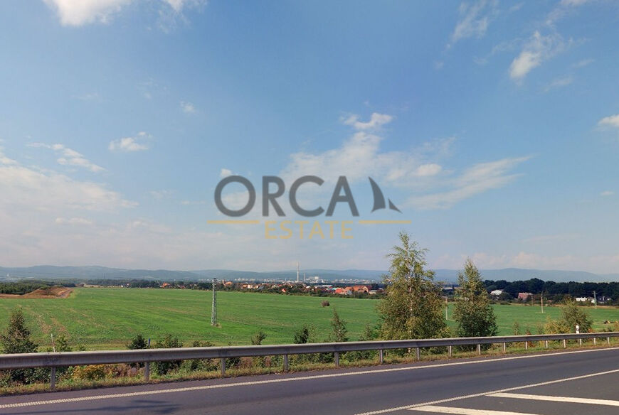 Prodej podílu 2328 m2 na pozemku v k.ú. Droužkovice